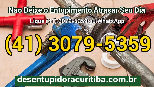 Equipe da Desentupidora Barigui Curitiba com equipamentos modernos pronta para atendimento emergencial