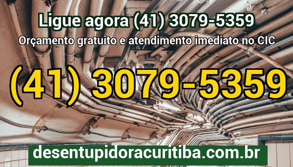 Equipe da Desentupidora Curitiba pronta para atender na região da Cidade Industrial com veículo de serviço identificado