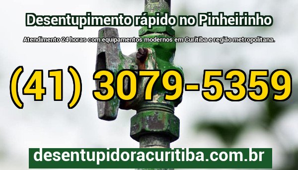 Equipe da desentupidora com caminhão de hidrojateamento em atendimento no bairro Pinheirinho em Curitiba
